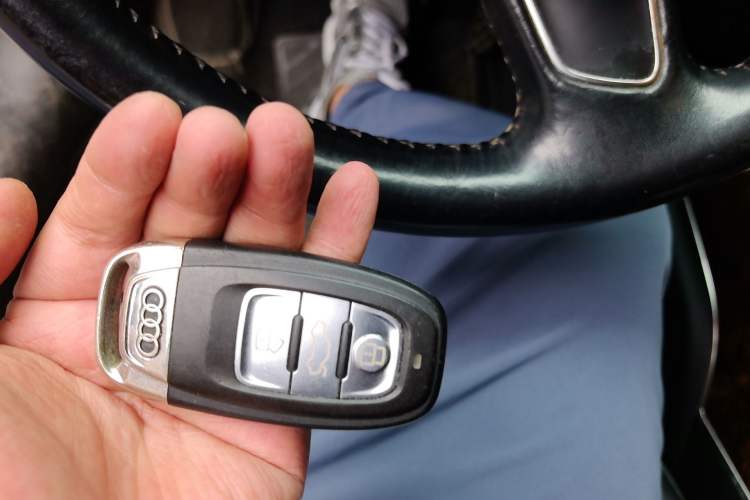 Used Audi A6L 2014 30 FSI Comfort Model Vehicle Key