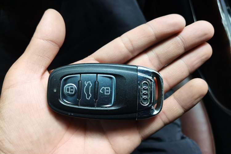 Used Audi A6L 2014 30 FSI Technology Model Vehicle Key
