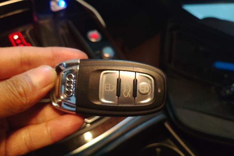 Used Audi A6L 2014 30 FSI Comfort Model Vehicle Key