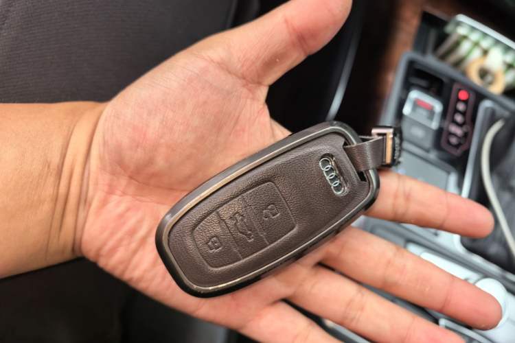 Used Audi A6L 2014 30 FSI Comfort Model Vehicle Key