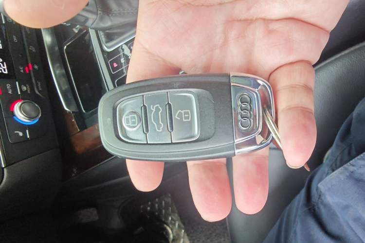 Used Audi A6L 2014 30 FSI Comfort Model Vehicle Key