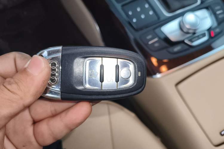 Used Audi A6L 2014 30 FSI Comfort Model Vehicle Key