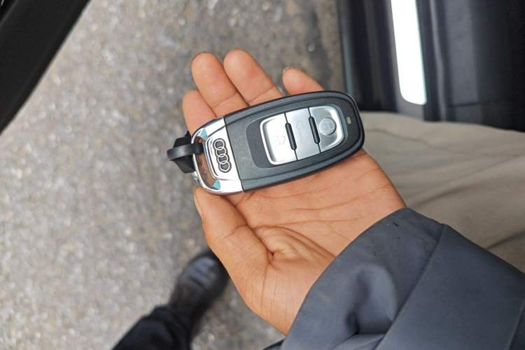 Used Audi A6L 2014 30 FSI Comfort Model Vehicle Key