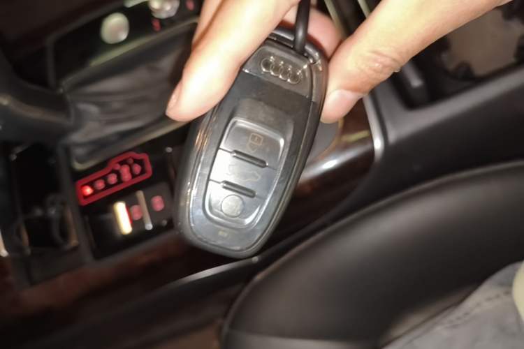 Used Audi A6L 2014 30 FSI Comfort Model Vehicle Key