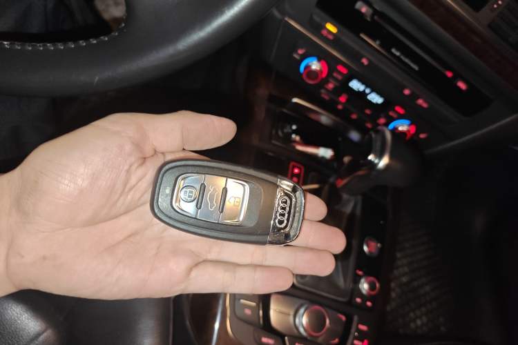 Used Audi A6L 2014 30 FSI Comfort Model Vehicle Key
