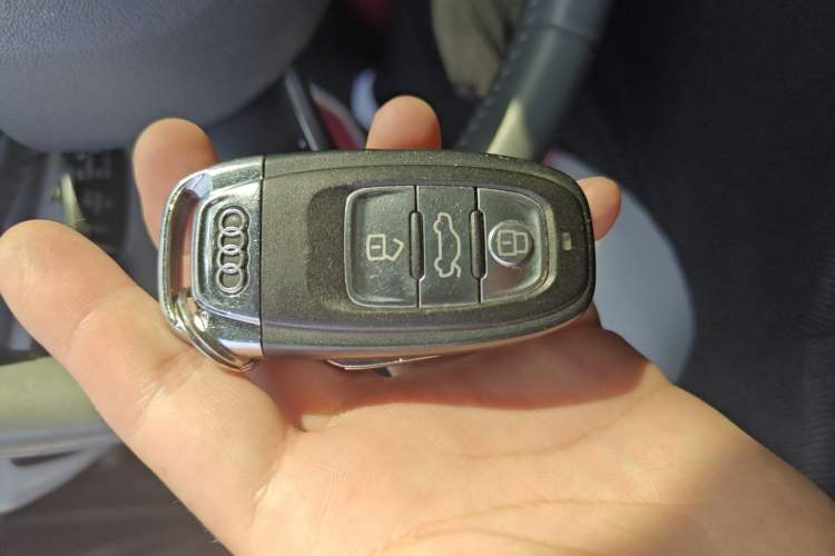 Used Audi A6L 2014 35 FSI quattro Luxury Model Vehicle Key