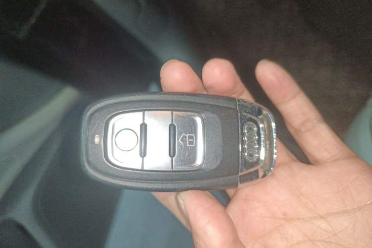 Used Audi A6L 2014 30 FSI Comfort Model Vehicle Key