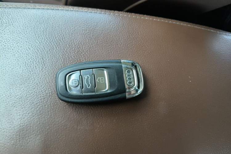 Used Audi A6L 2014 30 FSI Comfort Model Vehicle Key