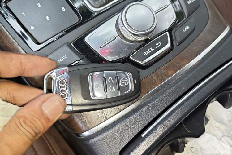 Used Audi A6L 2014 50 TFSI quattro Luxury Model Vehicle Key