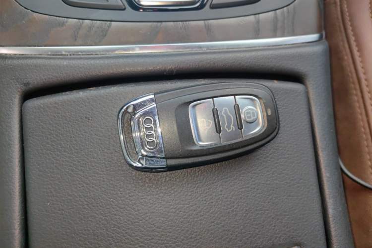 Used Audi A6L 2014 50 TFSI quattro Luxury Model Vehicle Key
