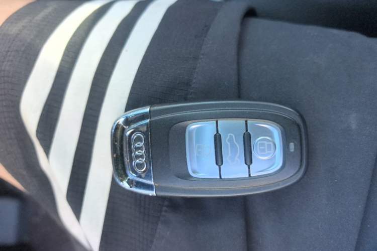 Used Audi A6L 2014 30 FSI Comfort Model Vehicle Key