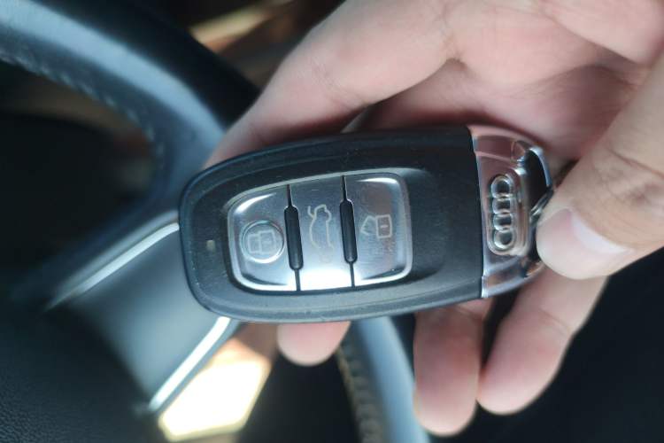 Used Audi A6L 2014 TFSI Comfort Model Vehicle Key