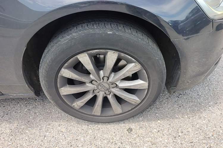 Used Audi A6L 2014 TFSI Standard Model Right Front Wheel Hub