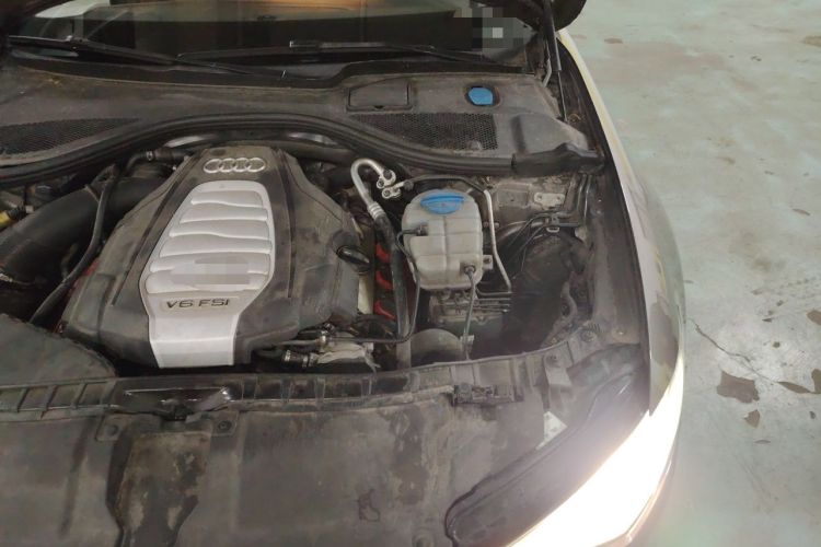Used Audi A6L 2014 30 FSI Comfort Model Engine Bay Left