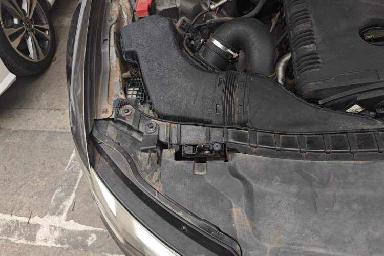 Used Audi A6L 2014 TFSI Standard Model Engine Bay Right