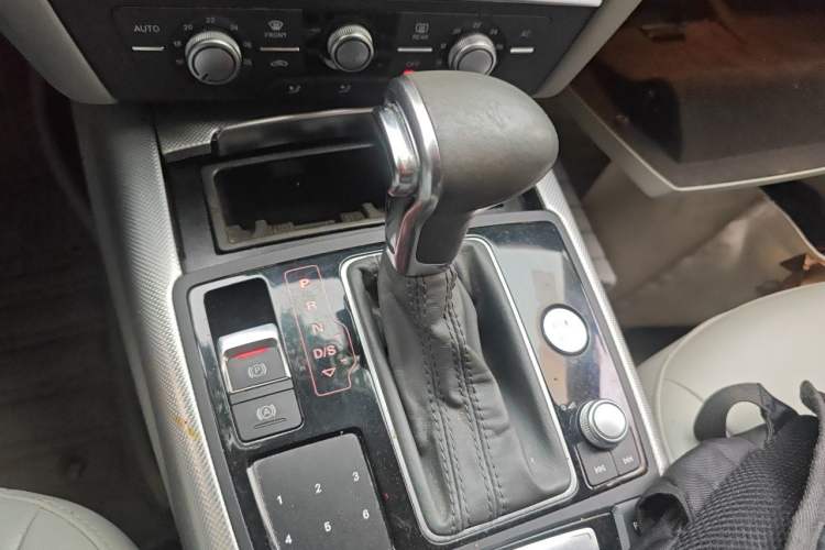 Used Audi A6L 2014 TFSI Standard Model Gear Lever