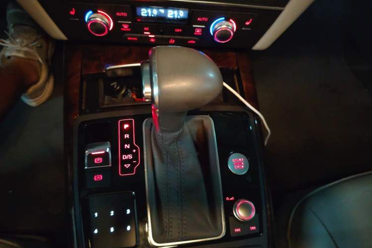 Used Audi A6L 2014 30 FSI Comfort Model Gear Lever