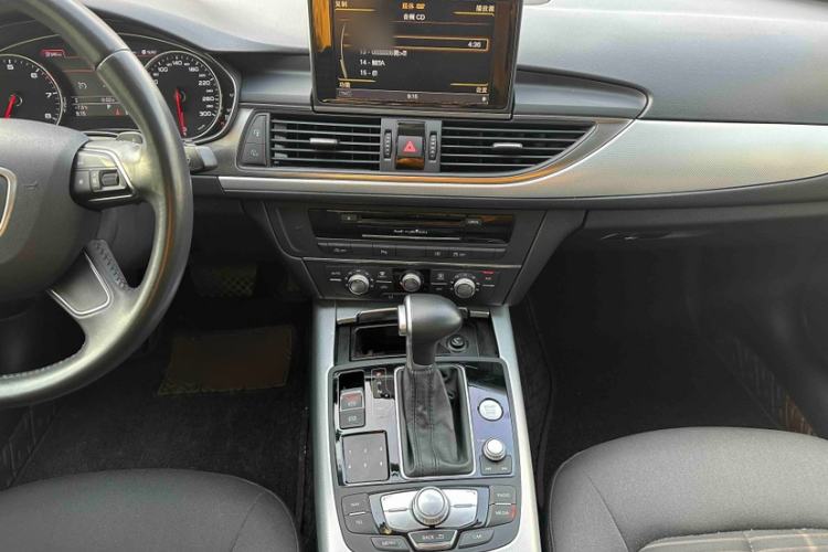 Used Audi A6L 2014 TFSI Standard Model Interior 4