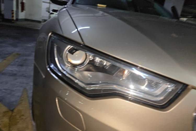 Used Audi A6L 2014 TFSI Standard Model Right Front Headlight