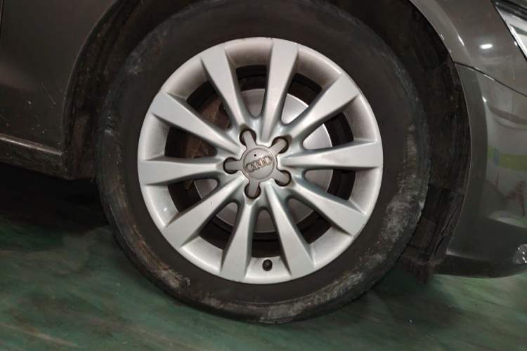 Used Audi A6L 2014 30 FSI Comfort Model Right Front Wheel Hub