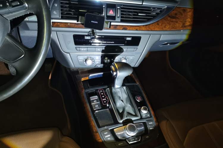 Used Audi A6L 2014 TFSI Standard Model Audio And AC Panel