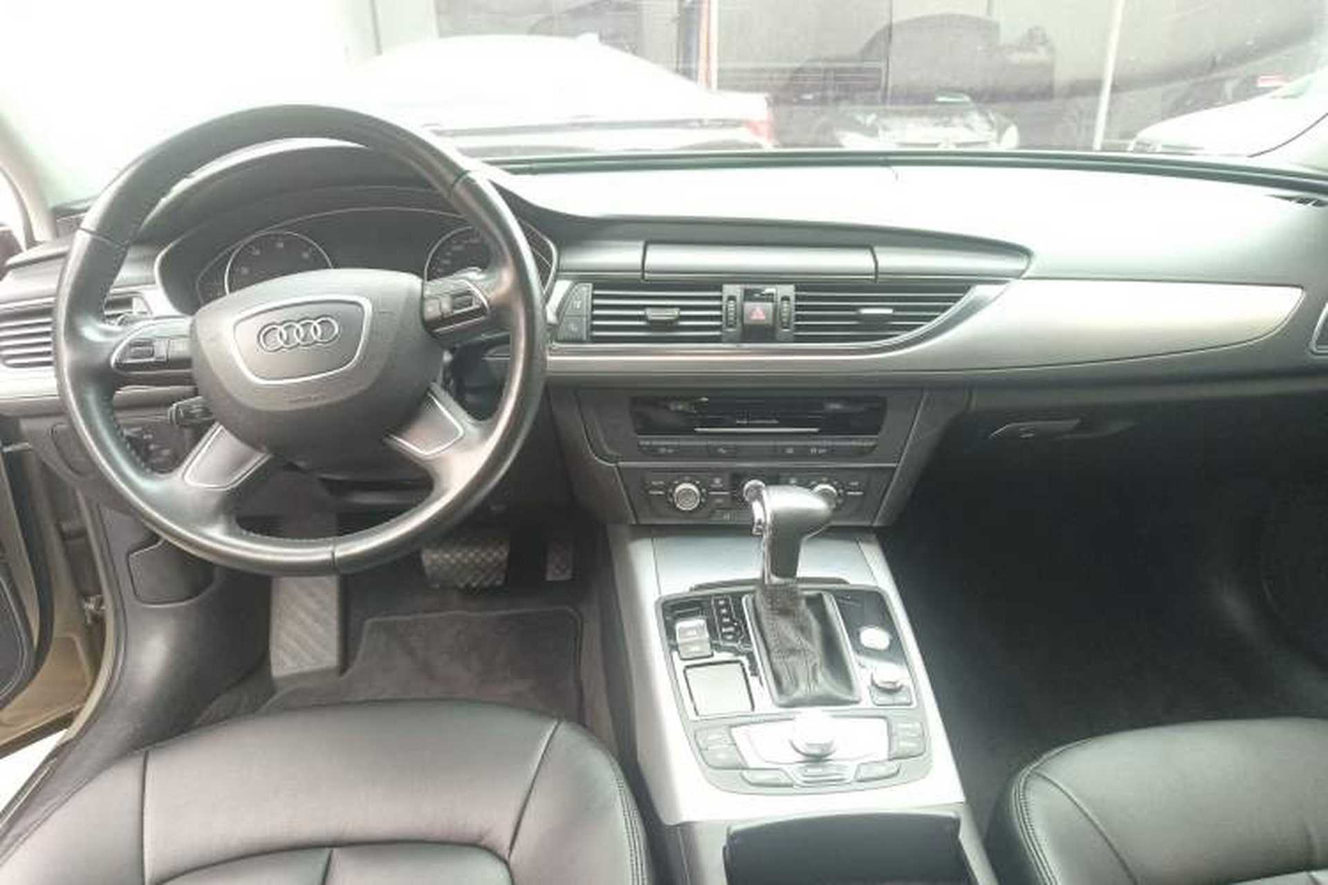 Used Audi A6L 2014 TFSI Standard Model Audio And AC Panel