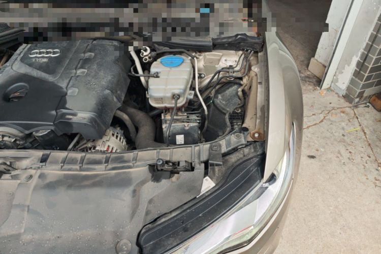 Used Audi A6L 2014 TFSI Standard Model Engine Bay Left
