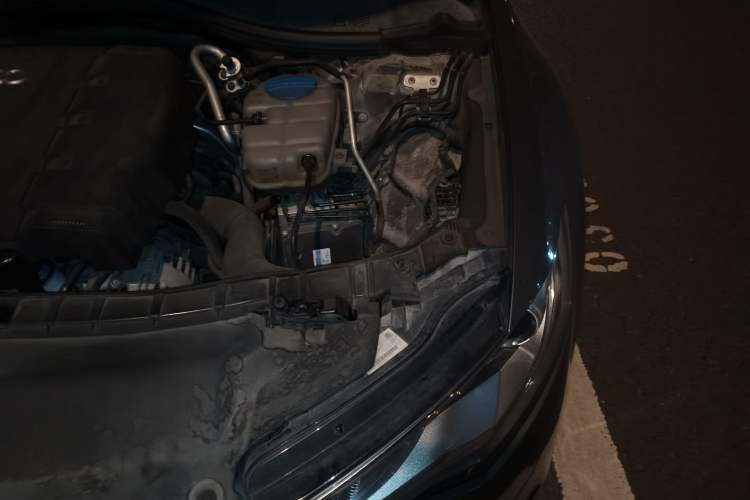 Used Audi A6L 2014 TFSI Standard Model Engine Bay Left