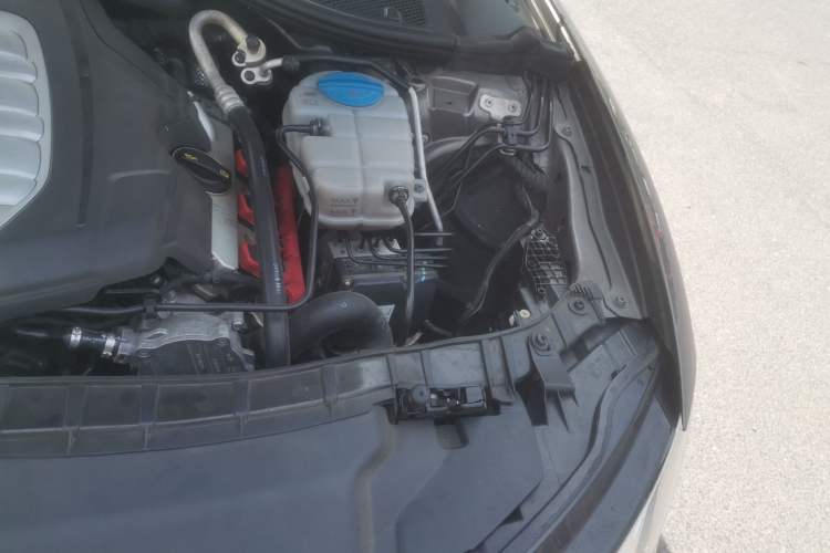 Used Audi A6L 2014 30 FSI Comfort Model Engine Bay Left