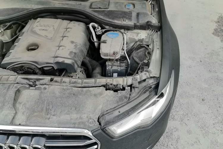 Used Audi A6L 2014 TFSI Standard Model Engine Bay Left