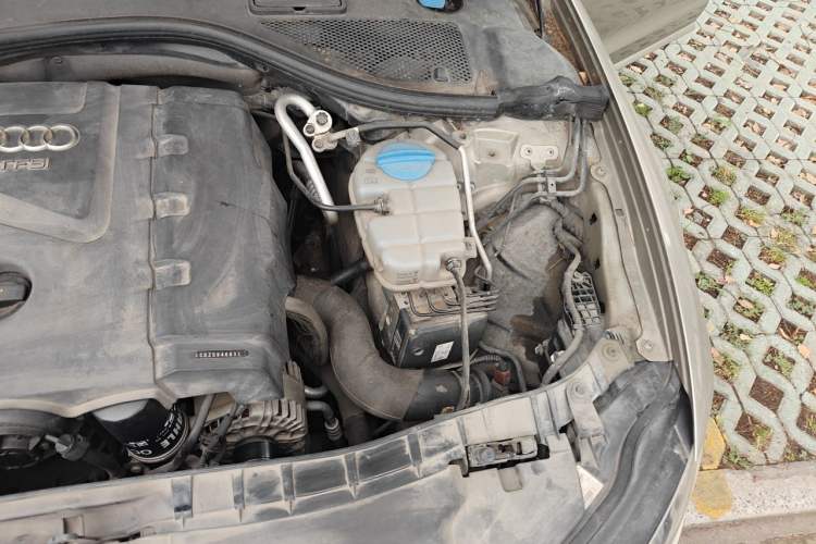 Used Audi A6L 2014 TFSI Standard Model Engine Bay Left