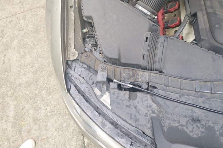 Used Audi A6L 2014 30 FSI Comfort Model Engine Bay Right