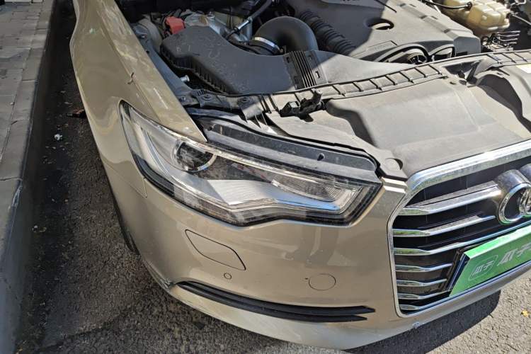 Used Audi A6L 2014 TFSI Standard Model Engine Bay Right
