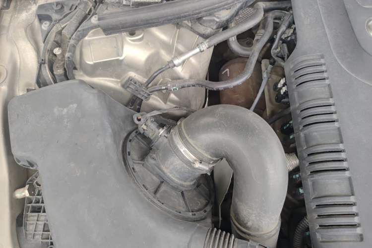 Used Audi A6L 2014 TFSI Standard Model Engine Bay Right