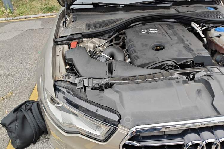 Used Audi A6L 2014 TFSI Standard Model Engine Bay Right