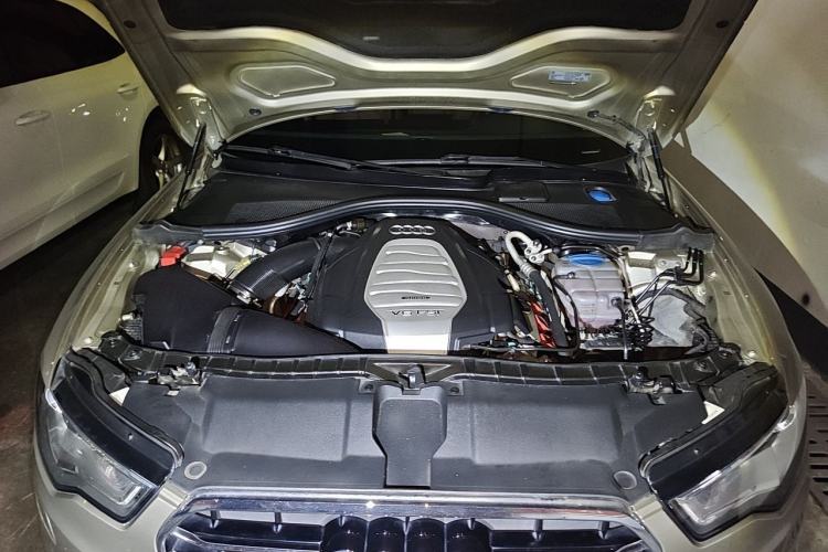 Used Audi A6L 2014 30 FSI Comfort Model Engine Bay