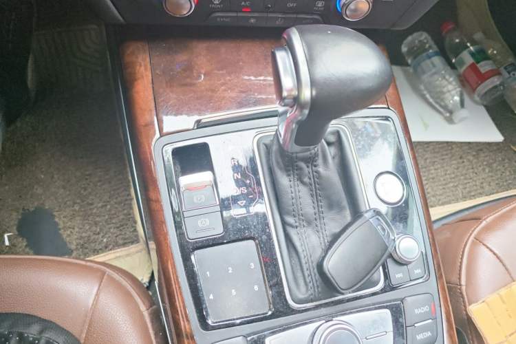 Used Audi A6L 2014 30 FSI Comfort Model Gear Lever