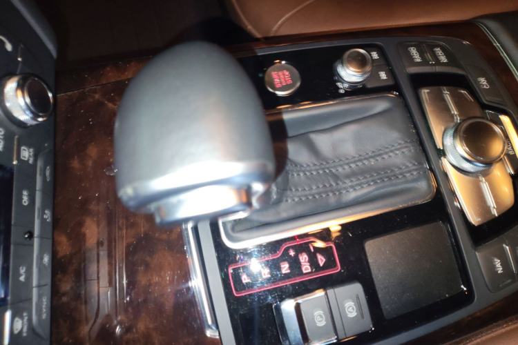 Used Audi A6L 2014 30 FSI Comfort Model Gear Lever
