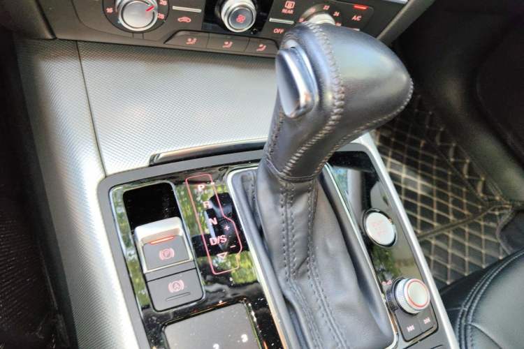Used Audi A6L 2014 TFSI Standard Model Gear Lever