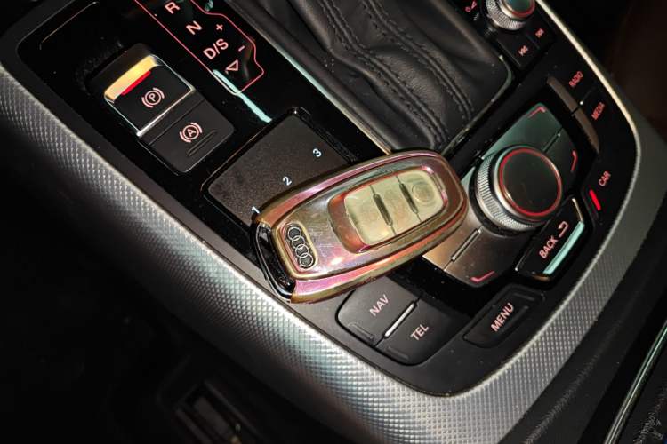 Used Audi A6L 2014 TFSI Standard Model Interior 1