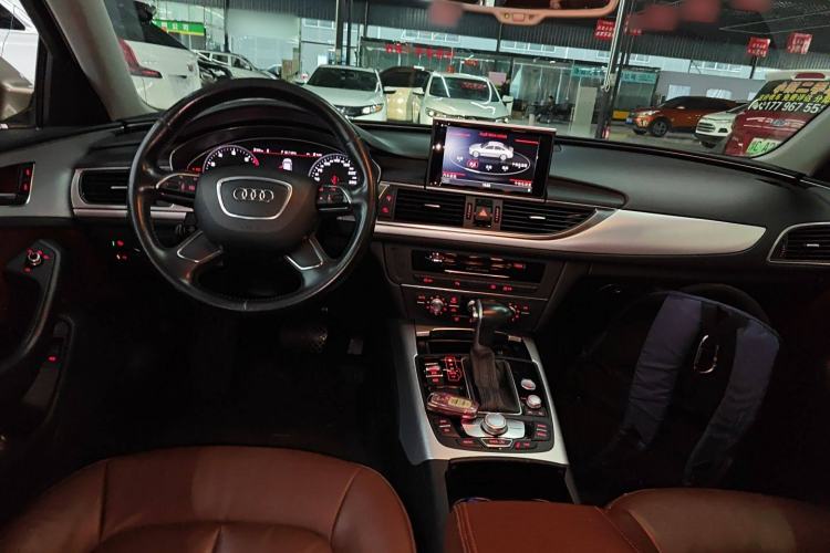 Used Audi A6L 2014 TFSI Standard Model Interior 2