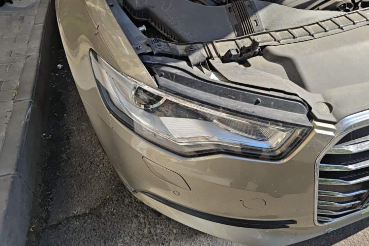 Used Audi A6L 2014 TFSI Standard Model Right Front Headlight
