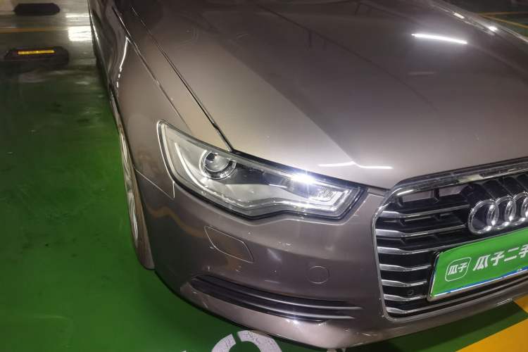 Used Audi A6L 2014 TFSI Standard Model Right Front Headlight