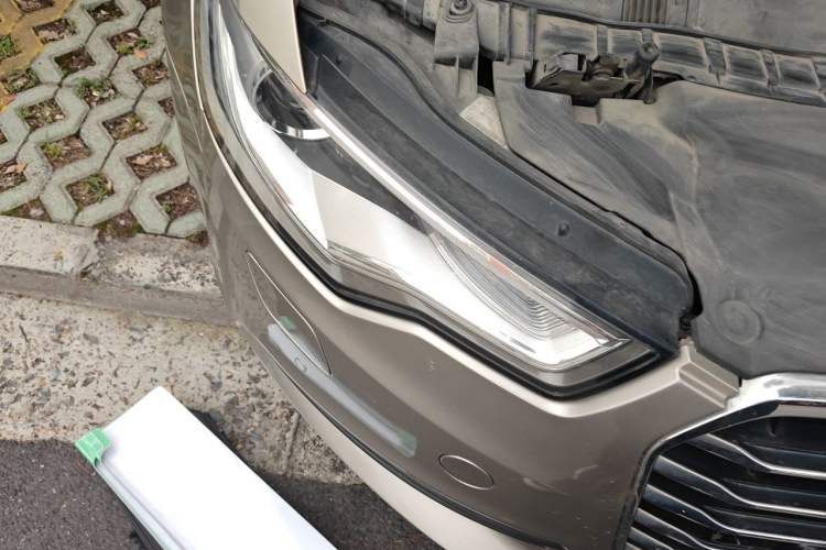 Used Audi A6L 2014 TFSI Standard Model Right Front Headlight