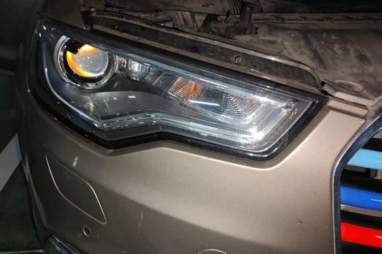 Used Audi A6L 2014 TFSI Standard Model Right Front Headlight