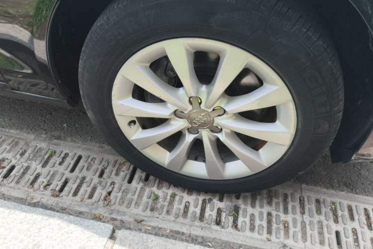 Used Audi A6L 2014 TFSI Standard Model Right Front Wheel Hub