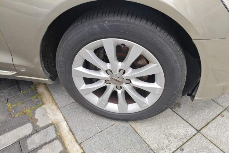 Used Audi A6L 2014 30 FSI Comfort Model Right Front Wheel Hub