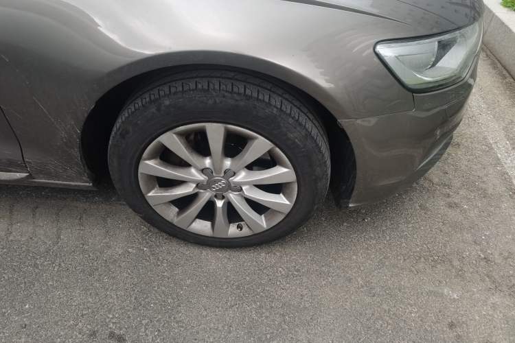 Used Audi A6L 2014 TFSI Standard Model Right Front Wheel Hub