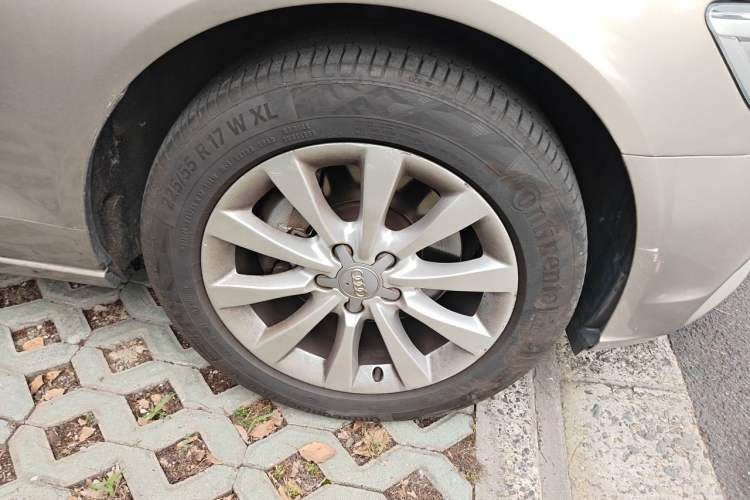 Used Audi A6L 2014 TFSI Standard Model Right Front Wheel Hub