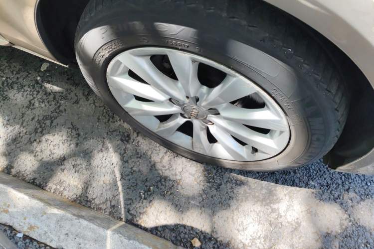 Used Audi A6L 2014 TFSI Standard Model Right Front Wheel Hub